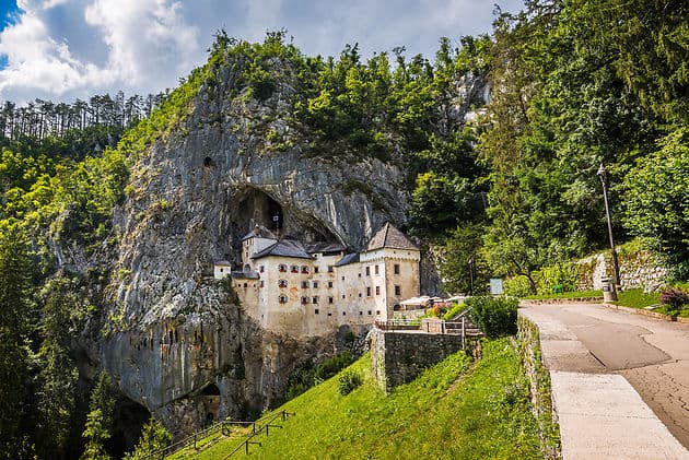 slovenie-chateau-predjama.1585348.w630