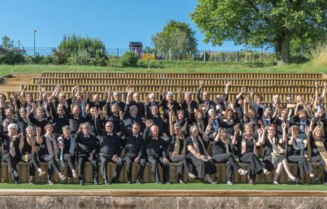 Participants de chœurs lors d’un festival en France.